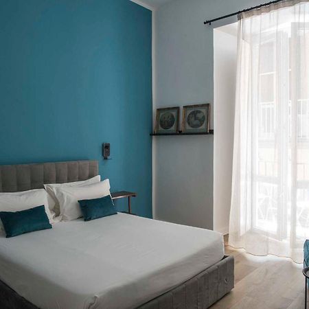 La Casa Di Nelly Boutique Apartment Napoli Luaran gambar