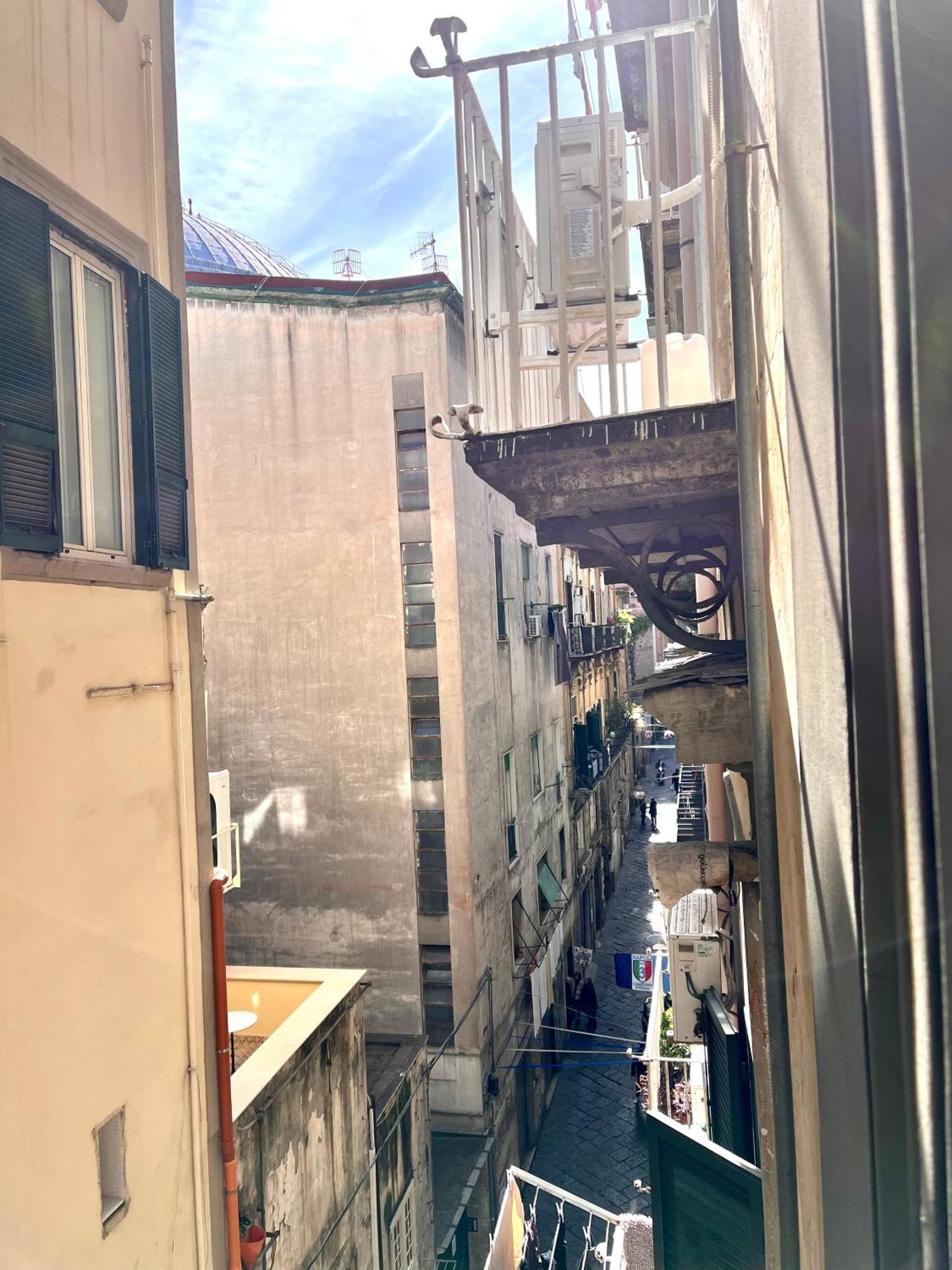 La Casa Di Nelly Boutique Apartment Napoli Luaran gambar