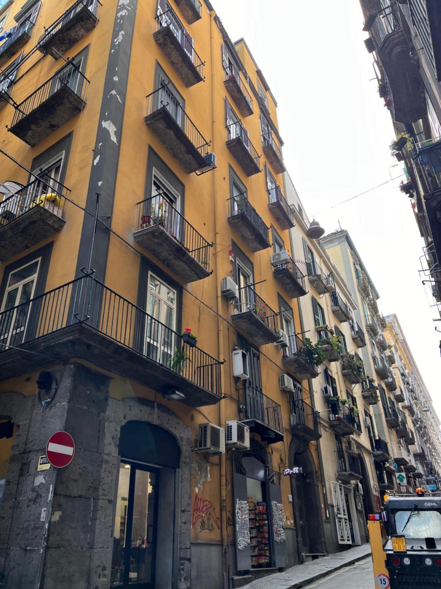 La Casa Di Nelly Boutique Apartment Napoli Luaran gambar