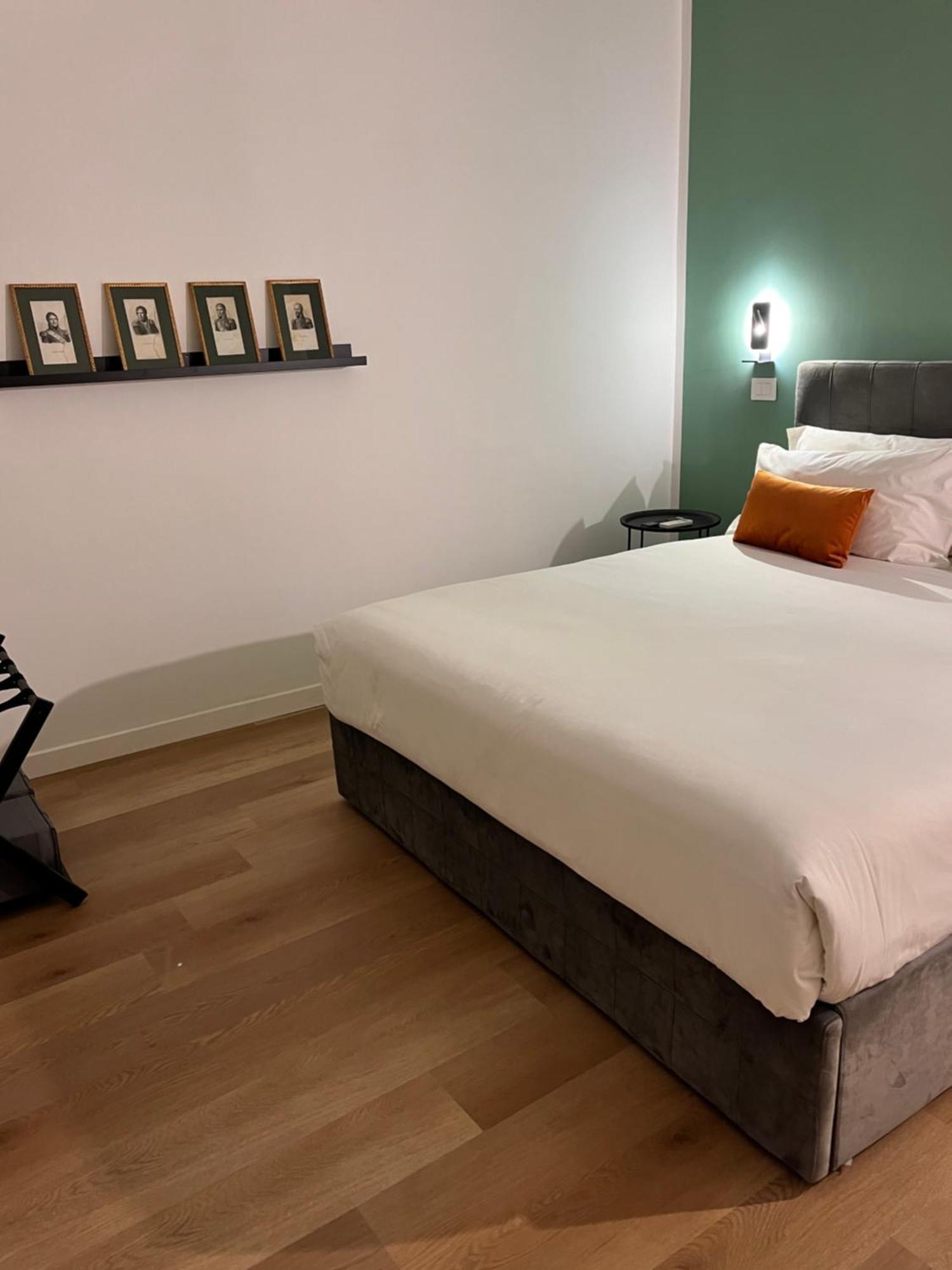La Casa Di Nelly Boutique Apartment Napoli Luaran gambar