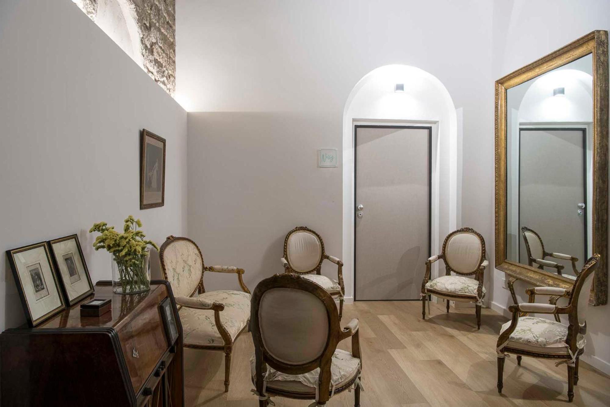 La Casa Di Nelly Boutique Apartment Napoli Luaran gambar