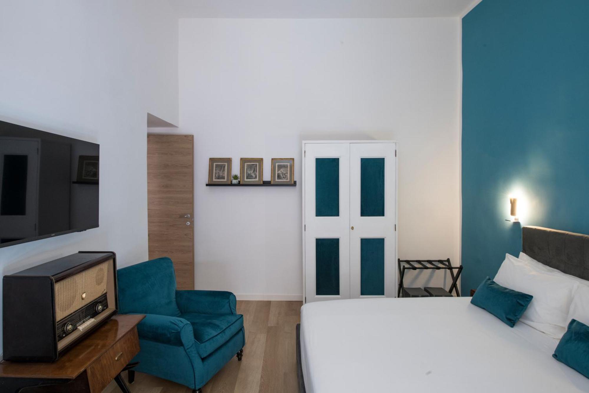 La Casa Di Nelly Boutique Apartment Napoli Luaran gambar