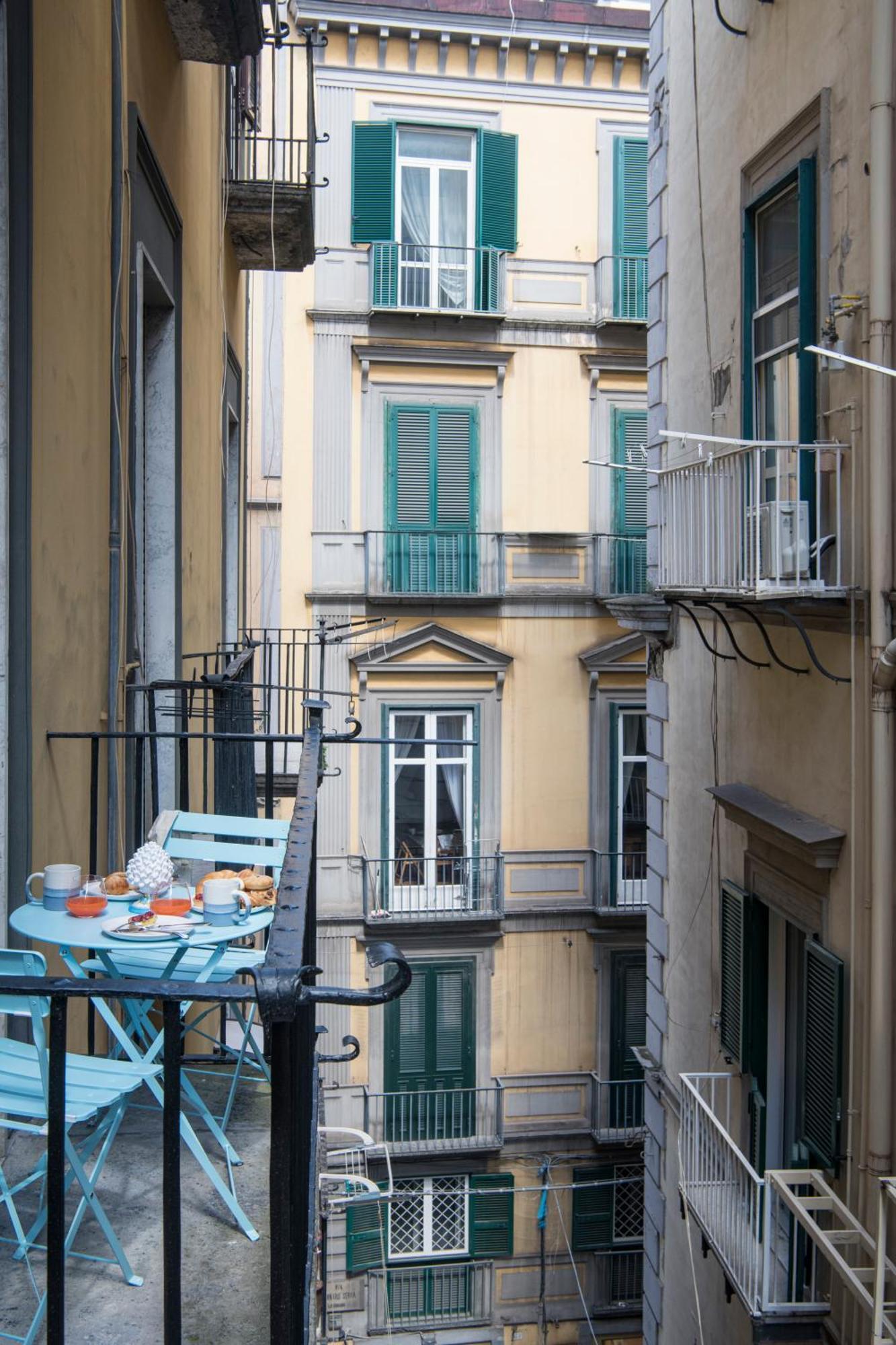 La Casa Di Nelly Boutique Apartment Napoli Luaran gambar